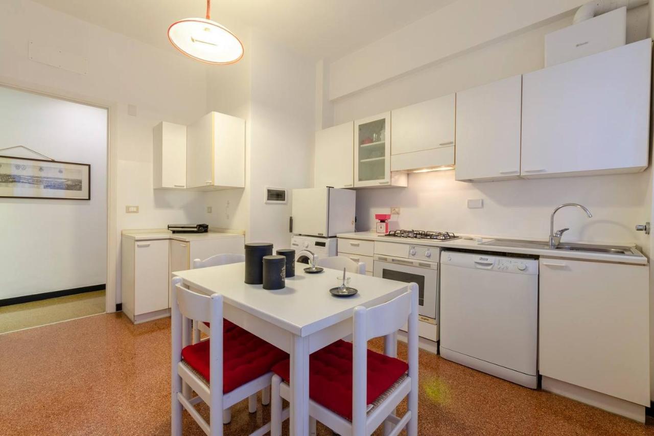 Altido Family Apt For 6 Located Minutes From The Sea Apartamento Génova Exterior foto
